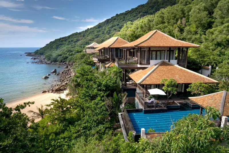 What Your Island Concierge Actually Does: The Invisible Architecture of True Five-Star Service